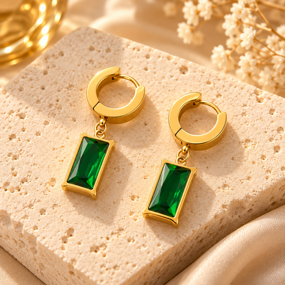 Parure Dorée Vert Émeraude – Collier et Boucles d’Oreilles Élégantes