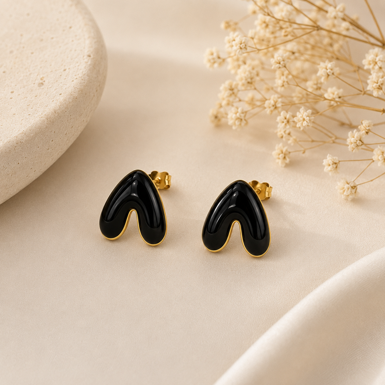 Boucles d'oreilles Cœur Élégance – Noir & Blanc