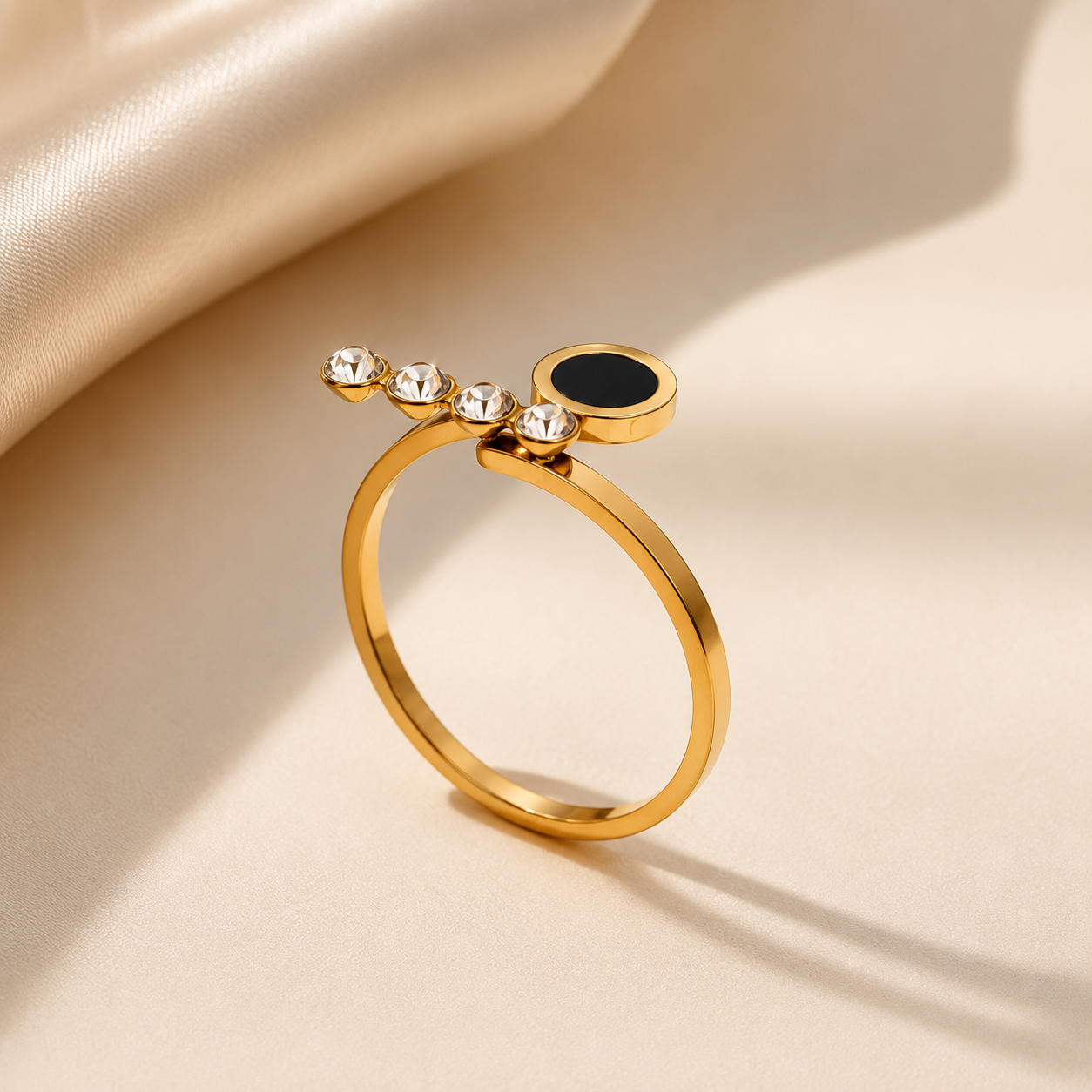 Bague Ajustable Élégance Dorée – Acier Inoxydable & Zircons