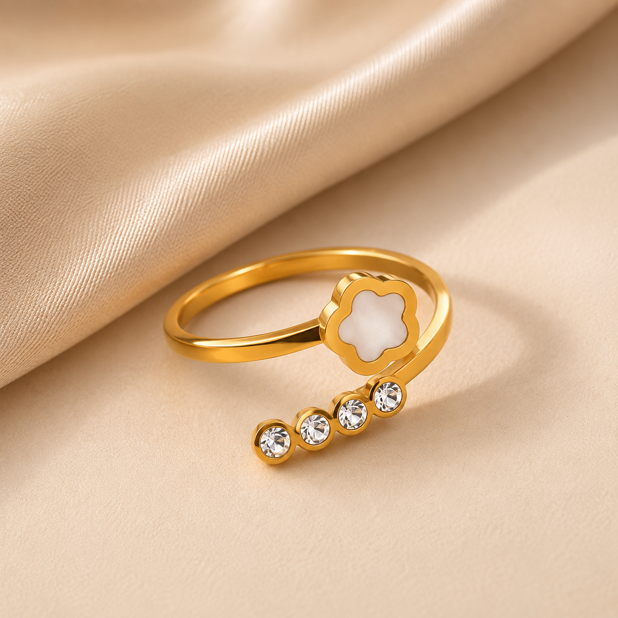 Bague Ajustable Élégance Dorée – Acier Inoxydable & Zircons