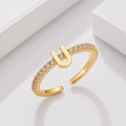 Bague Initiale Élégance Scintillante