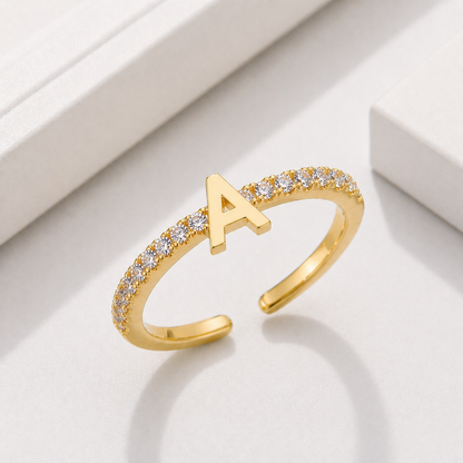 Bague Initiale Élégance Scintillante