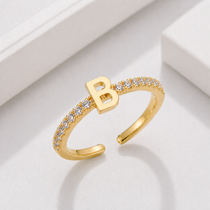 Bague Initiale Élégance Scintillante