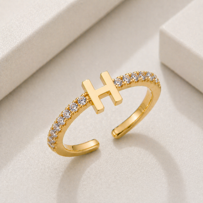 Bague Initiale Élégance Scintillante