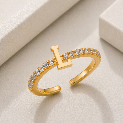 Bague Initiale Élégance Scintillante