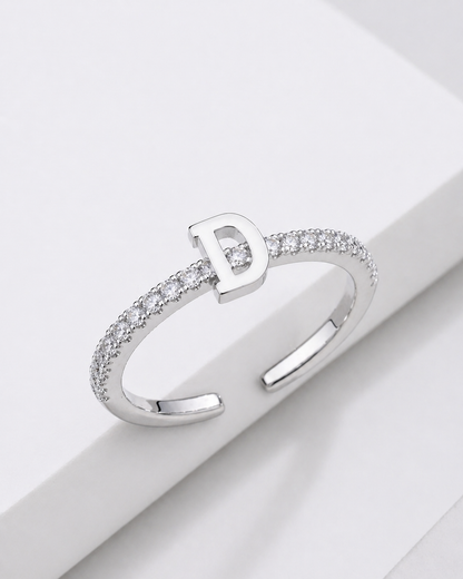 Bague Initiale Élégance Scintillante