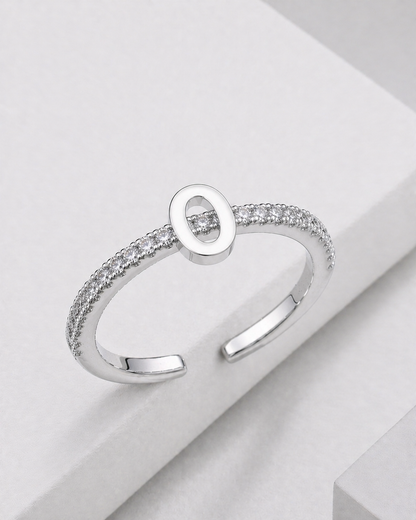 Bague Initiale Élégance Scintillante