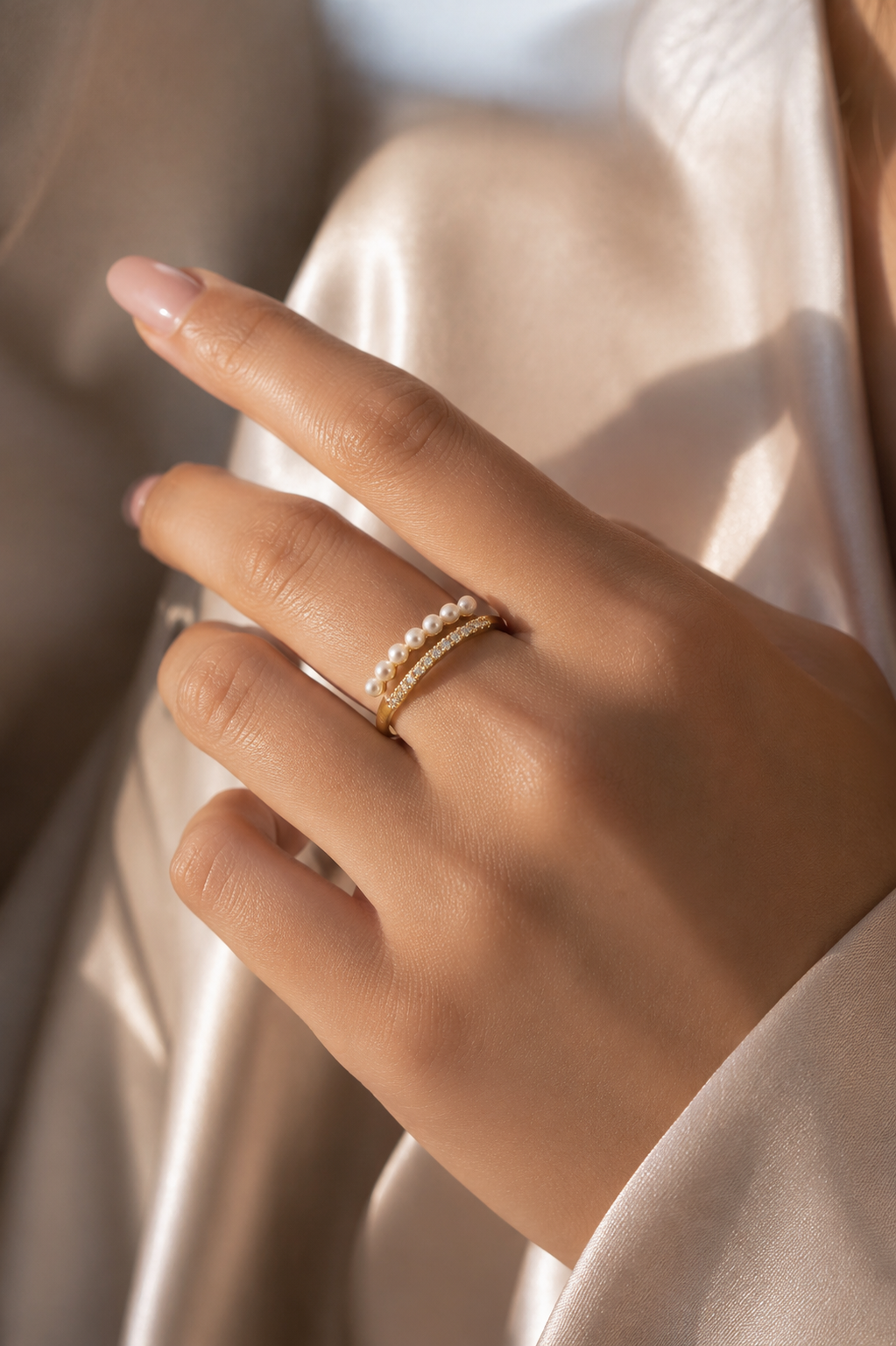 Bague Ajustable Perles & Zircons – Élégance Intemporelle