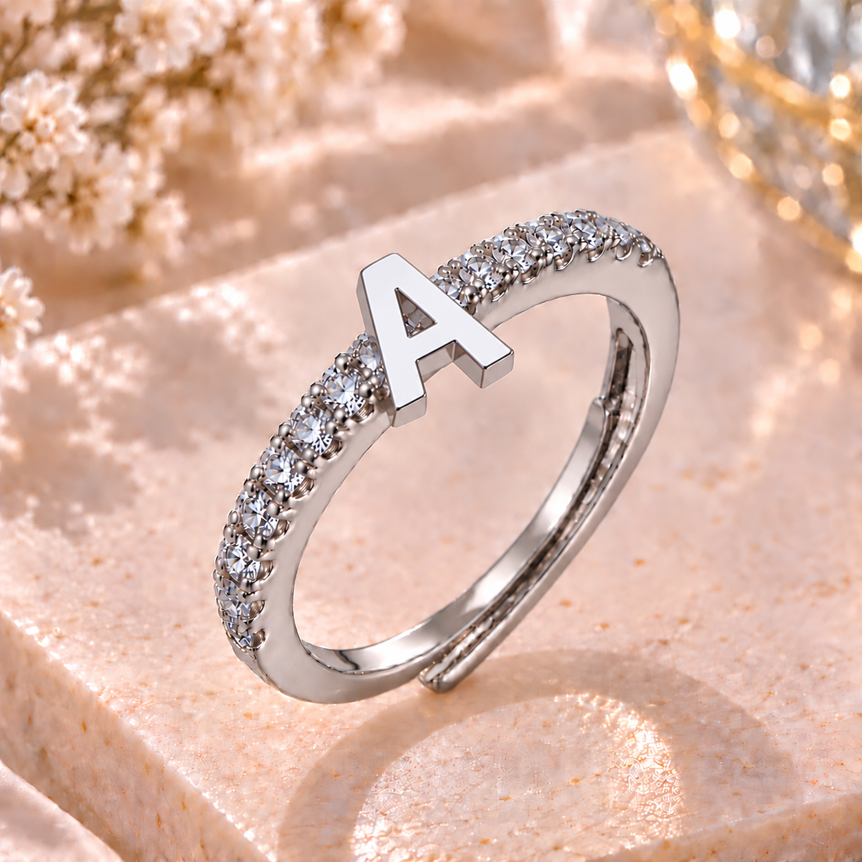 Bague Initiale avec Strass – Doré ou Argenté – Lettre au Choix – Ajustable Femme