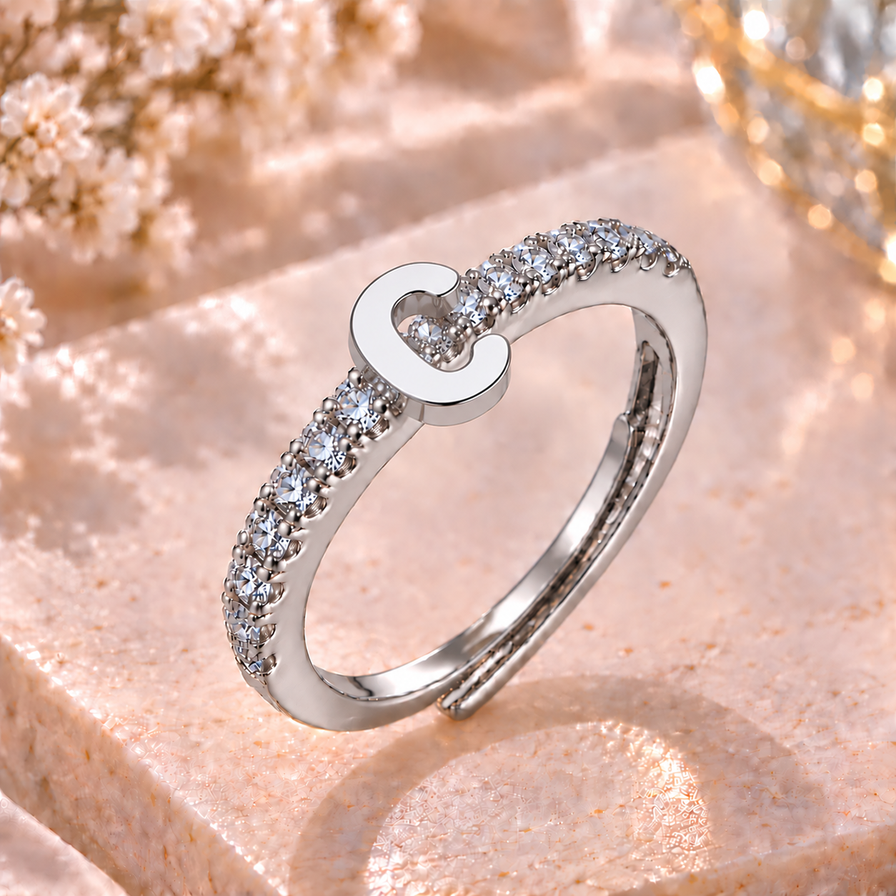 Bague Initiale avec Strass – Doré ou Argenté – Lettre au Choix – Ajustable Femme