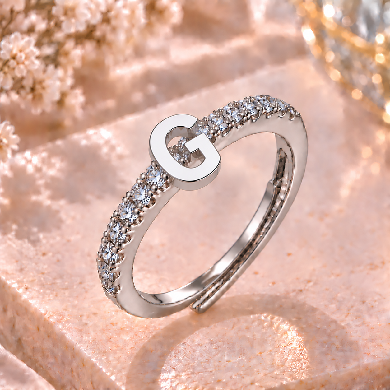 Bague Initiale avec Strass – Doré ou Argenté – Lettre au Choix – Ajustable Femme
