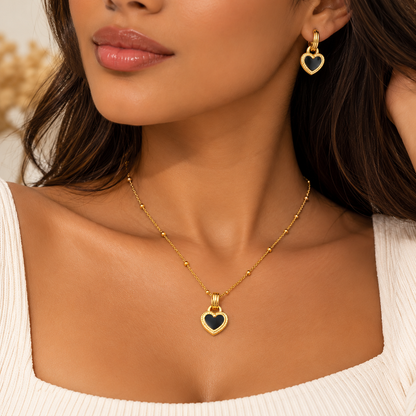 Parure Cœur Doré et Noir – Collier et Boucles d’Oreilles Élégants Femme