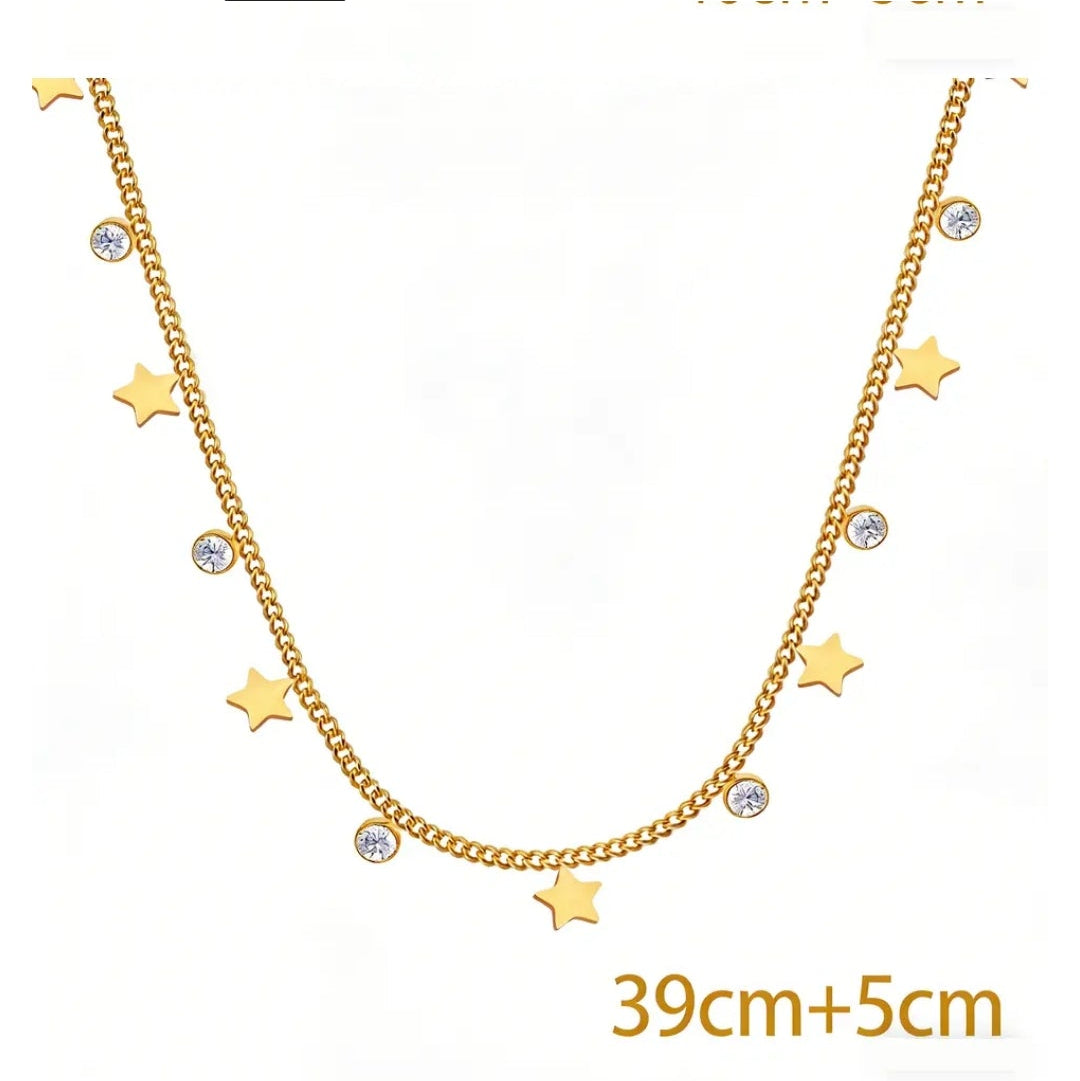 Collier Doré Zircon – Élégance Géométrique