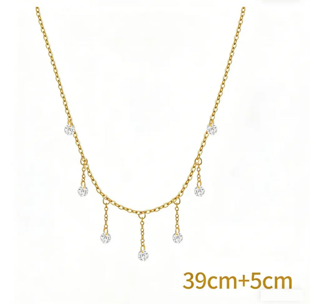 Collier Doré Zircon – Élégance Géométrique