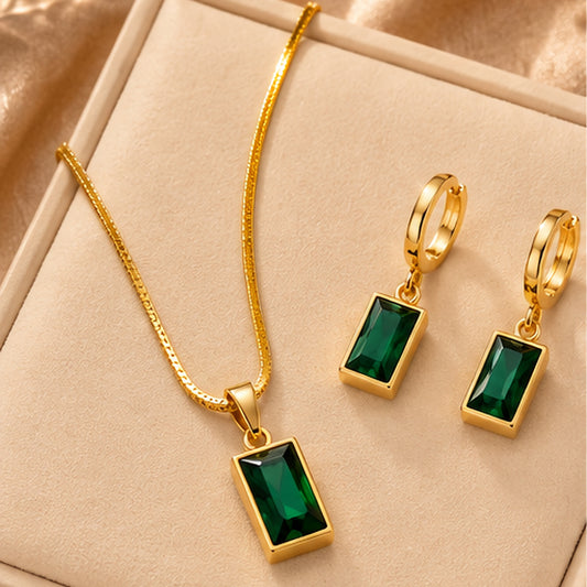 Parure Dorée Vert Émeraude – Collier et Boucles d’Oreilles Élégantes
