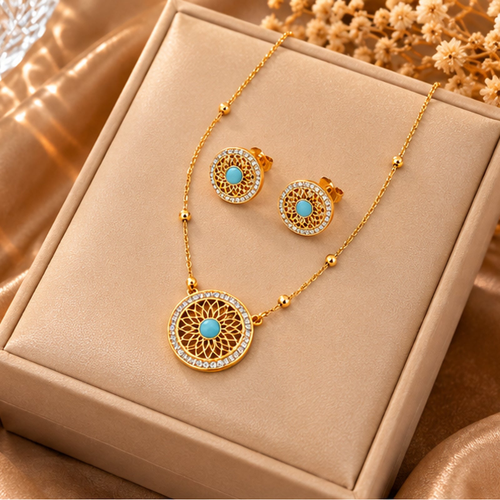 Parure Dorée Turquoise – Collier et Boucles d’Oreilles Rondes Élégantes